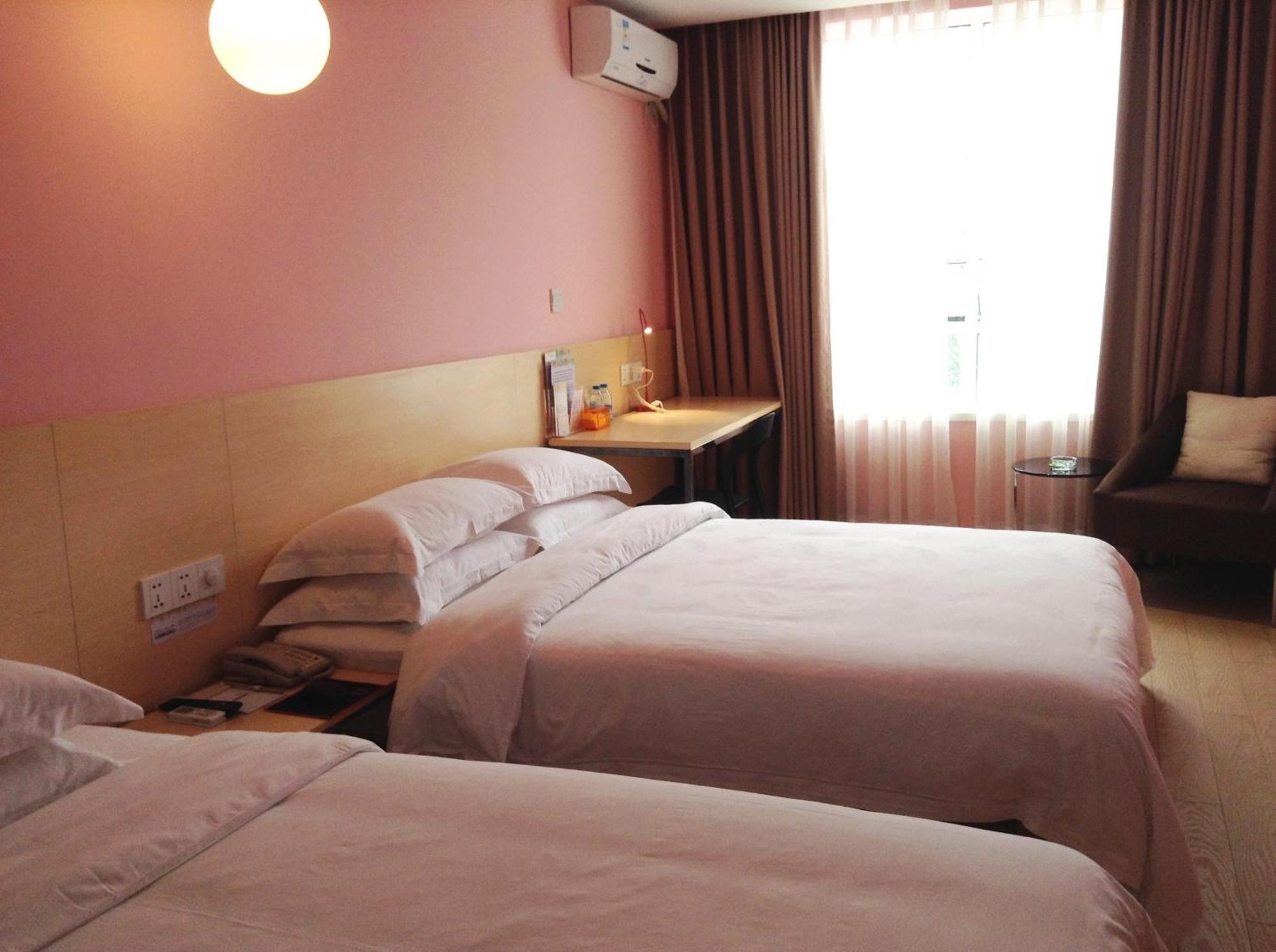 Colour Inn - She Kou Branch Shenzhen Room photo